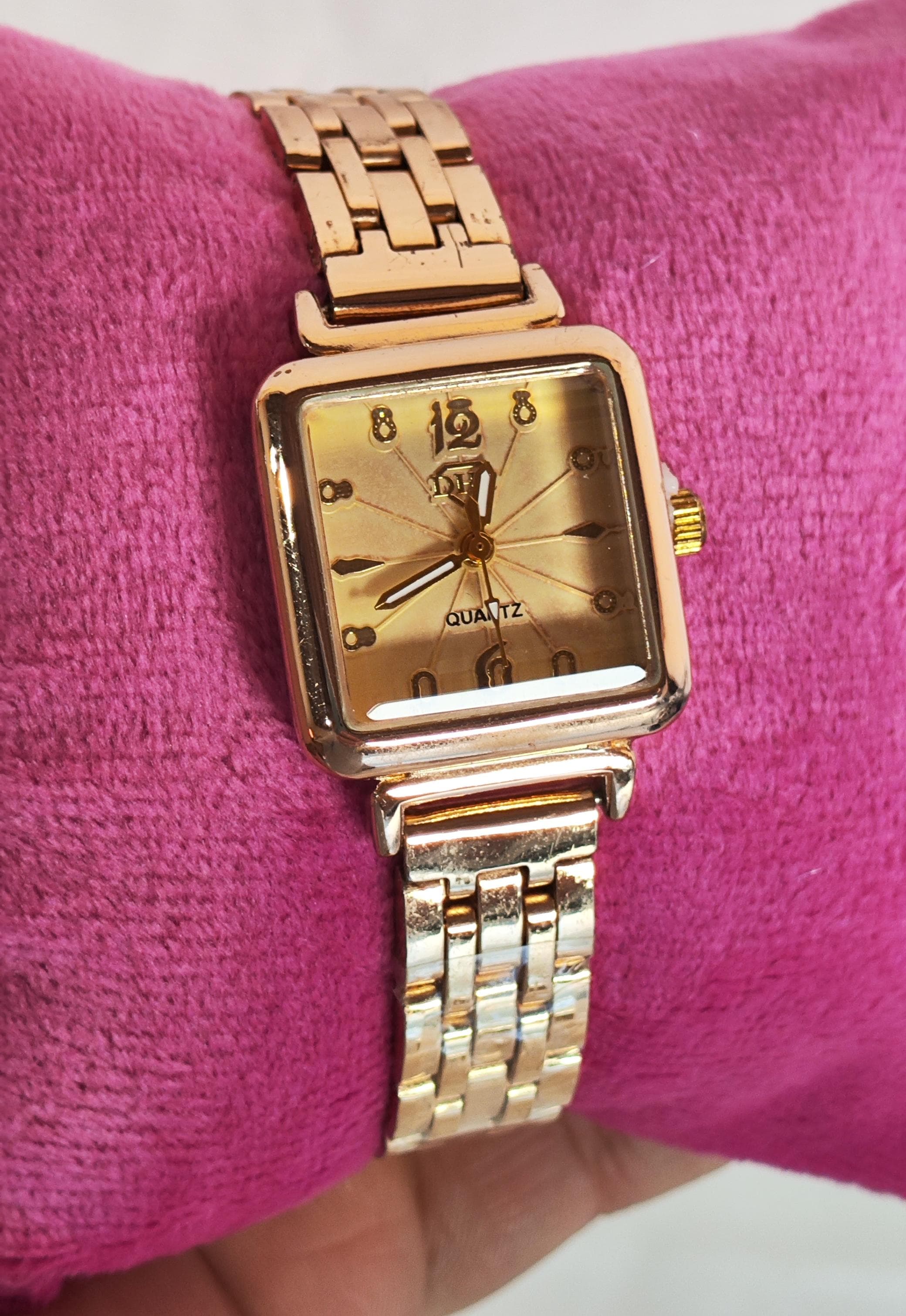 Relógios feminino e masculino 